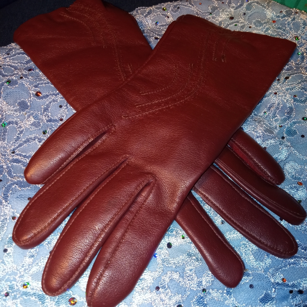Vintage leather gloves